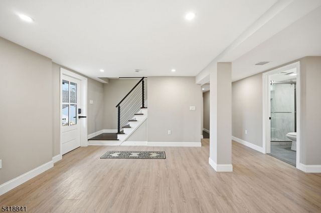 550 Ramapo Valley Rd, Oakland Boro, NJ 07436