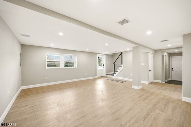 550 Ramapo Valley Rd, Oakland Boro, NJ 07436