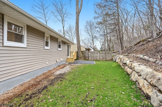 550 Ramapo Valley Rd, Oakland Boro, NJ 07436