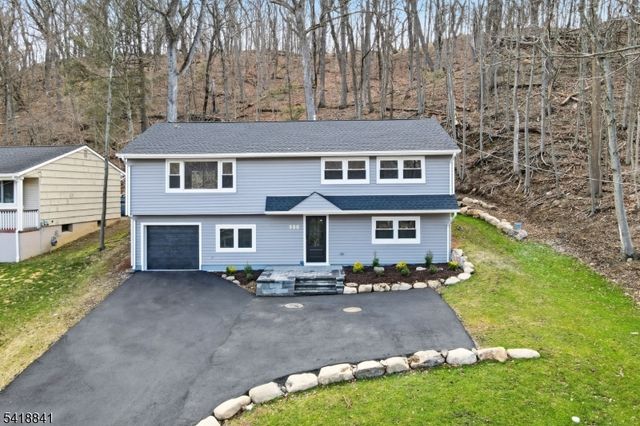 550 Ramapo Valley Rd, Oakland Boro, NJ 07436