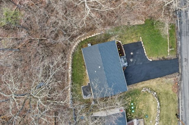 550 Ramapo Valley Rd, Oakland Boro, NJ 07436