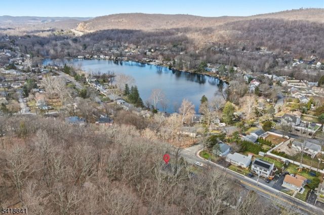 550 Ramapo Valley Rd, Oakland Boro, NJ 07436