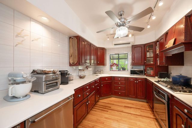 78 Bay Drive, Saddlebunch, FL 33040