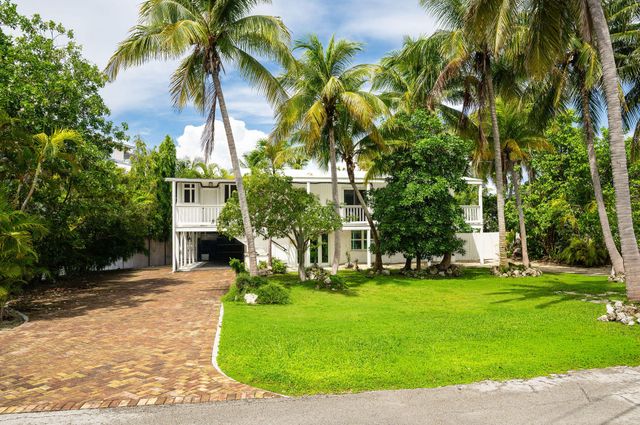 78 Bay Drive, Saddlebunch, FL 33040