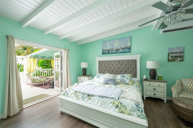 78 Bay Drive, Saddlebunch, FL 33040