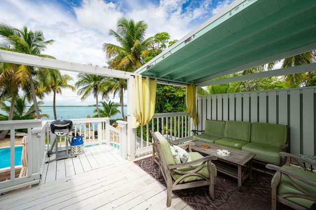 78 Bay Drive, Saddlebunch, FL 33040