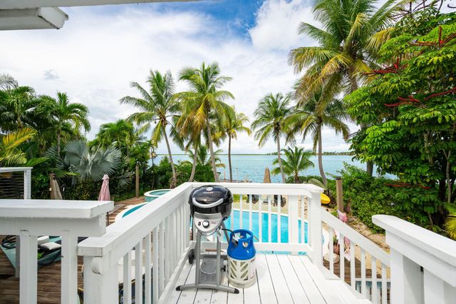 78 Bay Drive, Saddlebunch, FL 33040