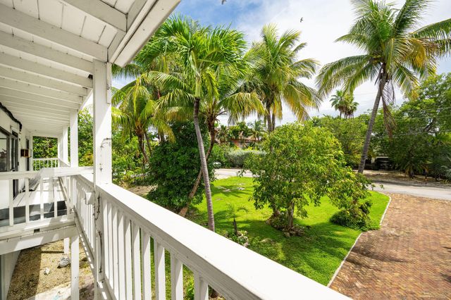 78 Bay Drive, Saddlebunch, FL 33040