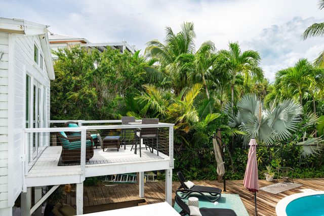 78 Bay Drive, Saddlebunch, FL 33040