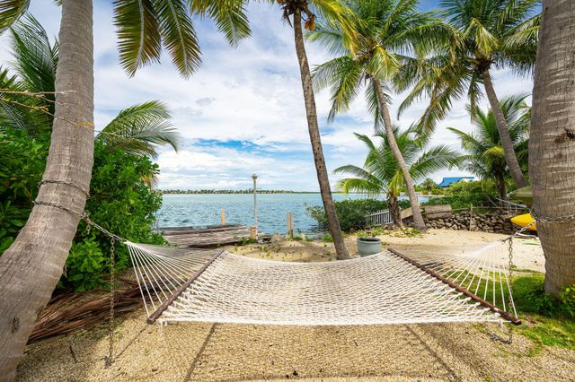 78 Bay Drive, Saddlebunch, FL 33040