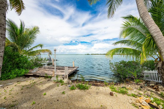 78 Bay Drive, Saddlebunch, FL 33040