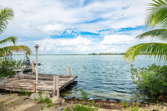 78 Bay Drive, Saddlebunch, FL 33040