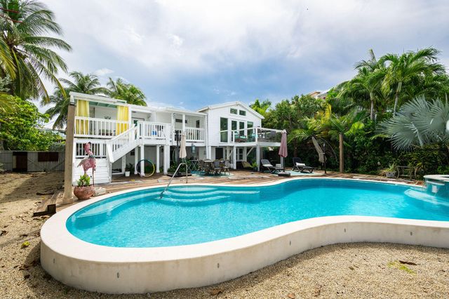 78 Bay Drive, Saddlebunch, FL 33040