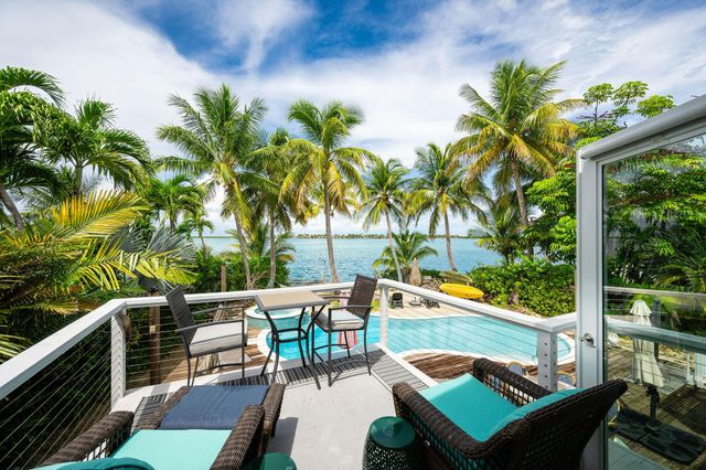 78 Bay Drive, Saddlebunch, FL 33040