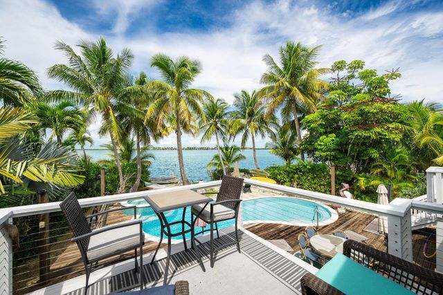 78 Bay Drive, Saddlebunch, FL 33040