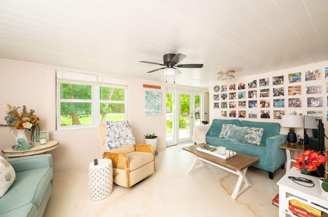 78 Bay Drive, Saddlebunch, FL 33040