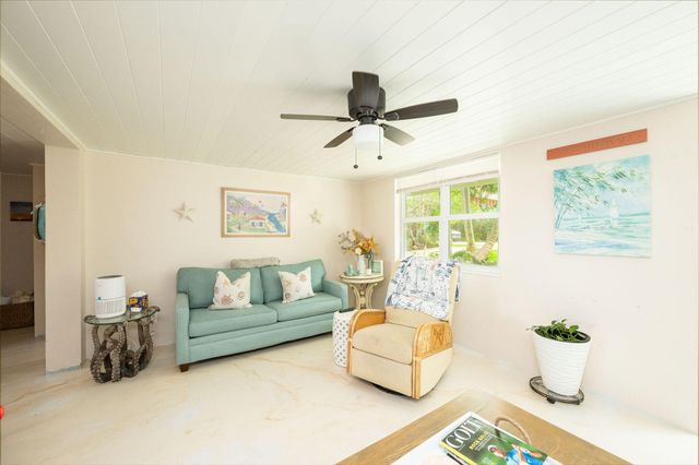 78 Bay Drive, Saddlebunch, FL 33040