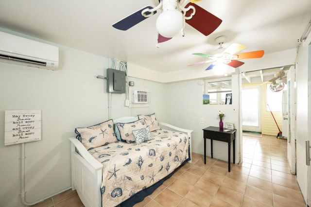 78 Bay Drive, Saddlebunch, FL 33040