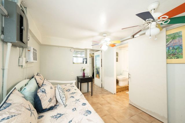 78 Bay Drive, Saddlebunch, FL 33040