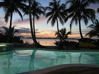 78 Bay Drive, Saddlebunch, FL 33040