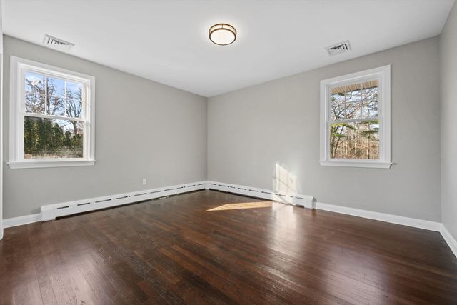 837 Main Road, Westport, MA 02790