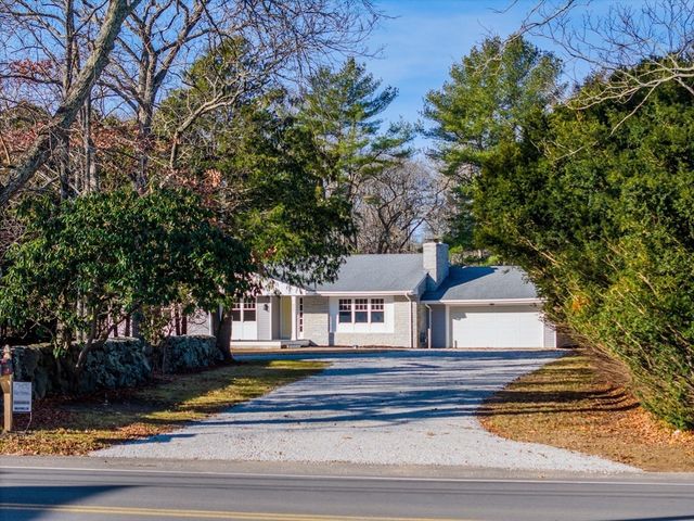 837 Main Road, Westport, MA 02790