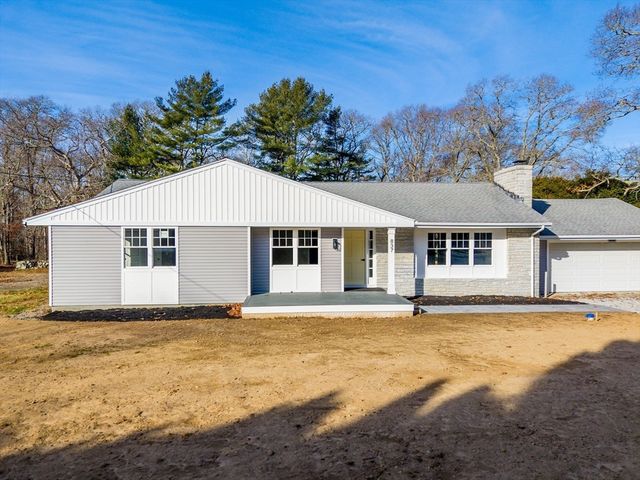 837 Main Road, Westport, MA 02790