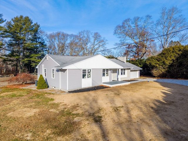 837 Main Road, Westport, MA 02790