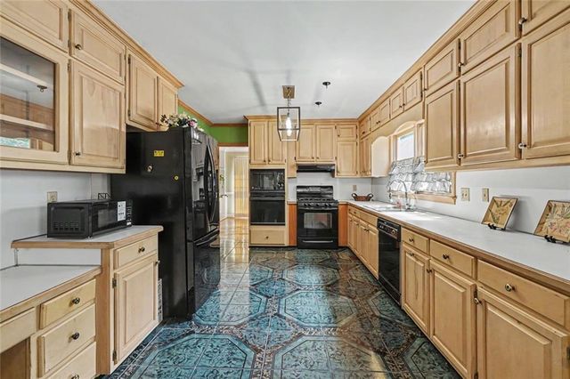 7336 Waters Edge Drive, Stone Mountain, GA 30087