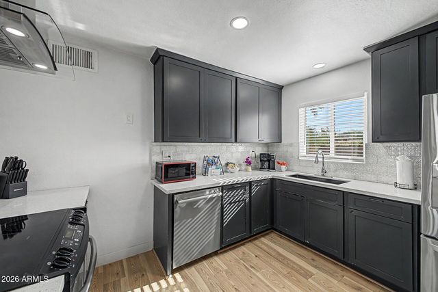 2514 N 14TH Street, Phoenix, AZ 85006