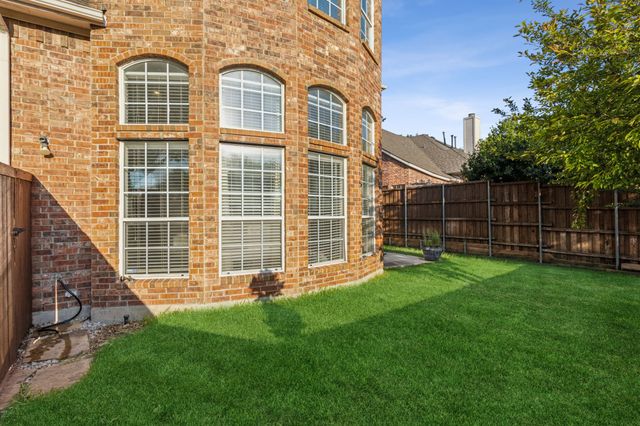 8817 Shepard Drive, Plano, TX 75025