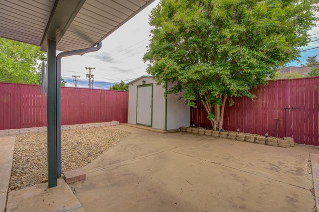 2608 74th Place, Lubbock, TX 79423