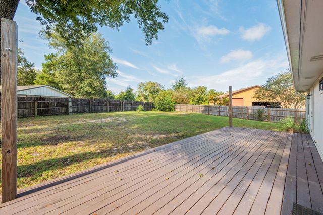 139 Meadow Woods Lane, Niceville, FL 32578