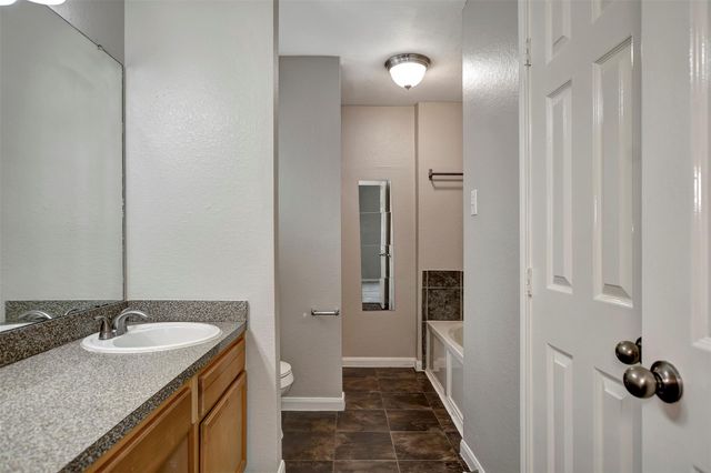 1930 Greenbriar Colony Drive, Houston, TX 77032