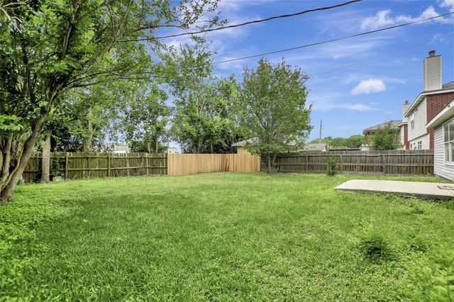 1930 Greenbriar Colony Drive, Houston, TX 77032