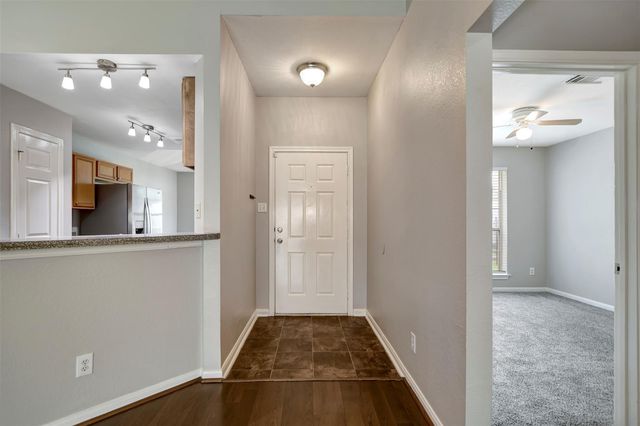 1930 Greenbriar Colony Drive, Houston, TX 77032