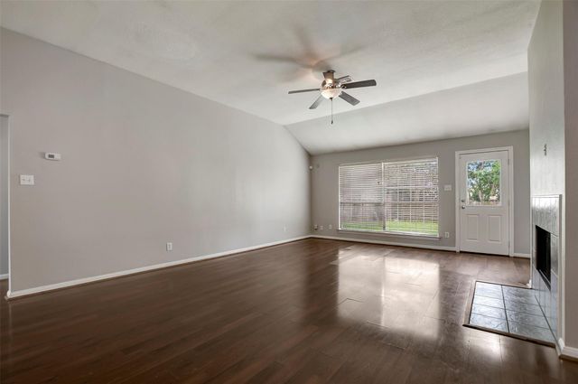 1930 Greenbriar Colony Drive, Houston, TX 77032