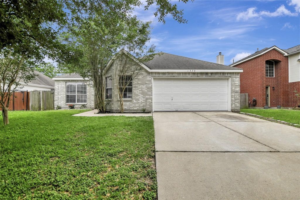 1930 Greenbriar Colony Drive, Houston, TX 77032