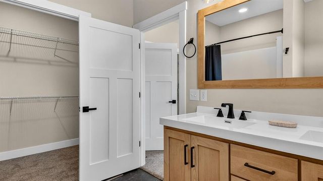 2302 1st Street, Eau Claire, WI 54703