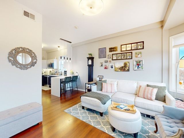 260 Bremen St. 3, Boston, MA 02128