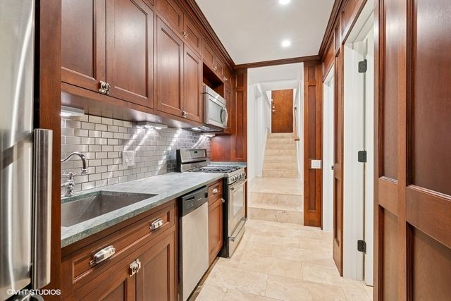 746 W Belden Avenue 1, Chicago, IL 60614
