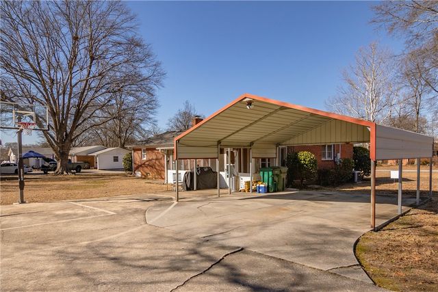 414 Mapleton Drive, Greenville, SC 29607