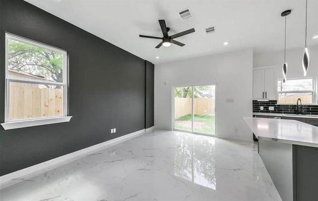 6732 Goforth, Houston, TX 77021