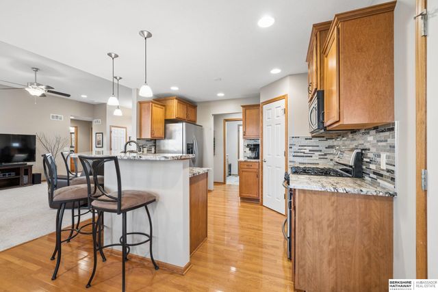 4733 W High Ridge Road, Lincoln, NE 68522