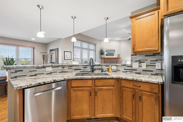 4733 W High Ridge Road, Lincoln, NE 68522