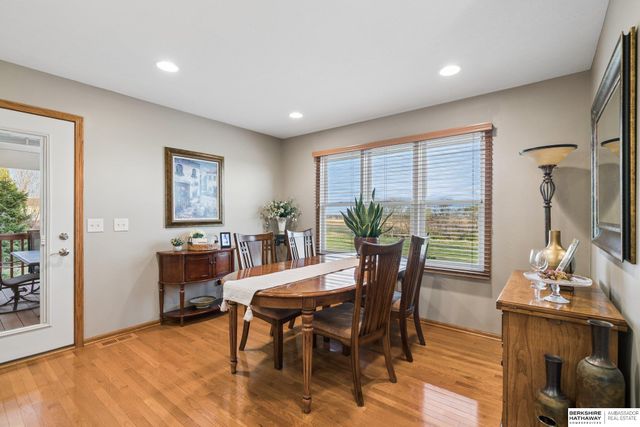 4733 W High Ridge Road, Lincoln, NE 68522