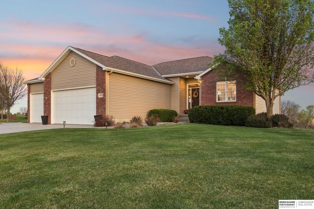 4733 W High Ridge Road, Lincoln, NE 68522