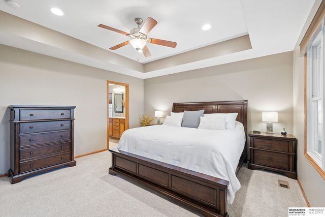 4733 W High Ridge Road, Lincoln, NE 68522