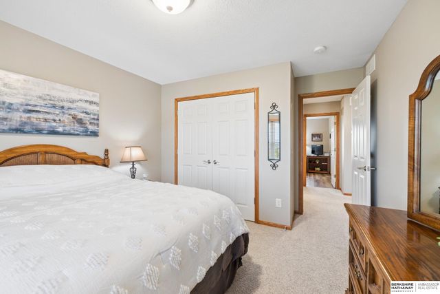 4733 W High Ridge Road, Lincoln, NE 68522