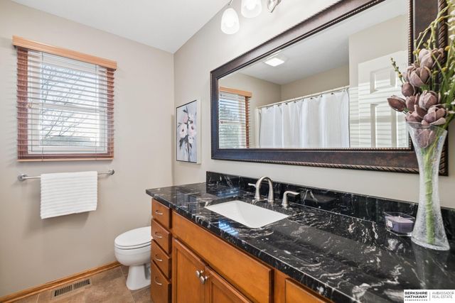 4733 W High Ridge Road, Lincoln, NE 68522